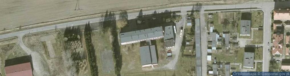 Zdjęcie satelitarne Zespół Szkół Samorządowych w Henrykowie