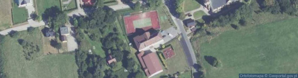 Zdjęcie satelitarne Zespół Szkół Samorządowych w Krzeszowie Szkoła Podstawowa im Franciszka Nowickiego w Krzeszowie