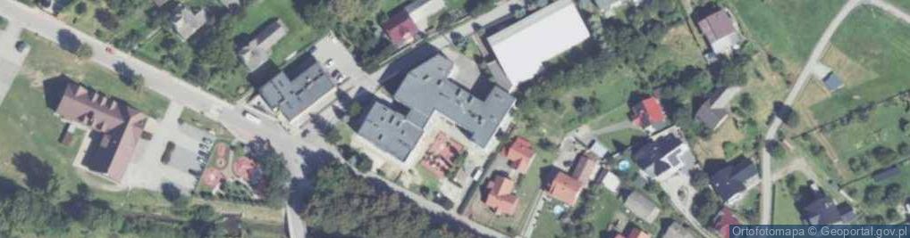 Zdjęcie satelitarne Zespół Szkół Samorządowych w Rzykach Przedszkole w Rzykach