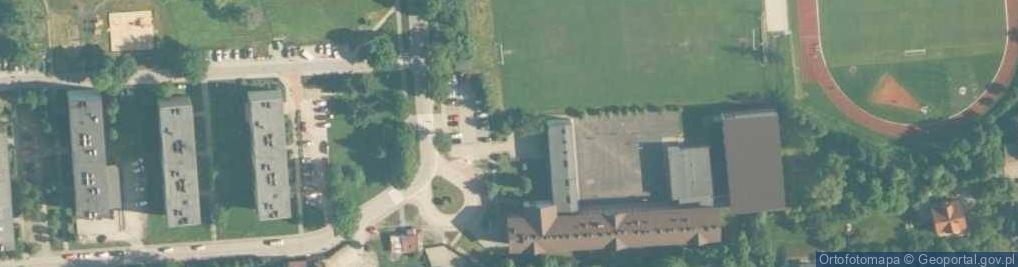 Zdjęcie satelitarne Zespół Szkół Szkoła Podstawowa nr 1 i Gimnazjum w Suchej Beskidzkiej
