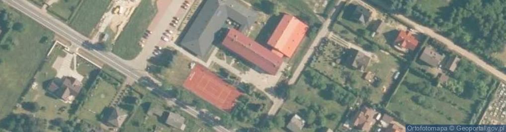Zdjęcie satelitarne Zespół Szkół w Babicach