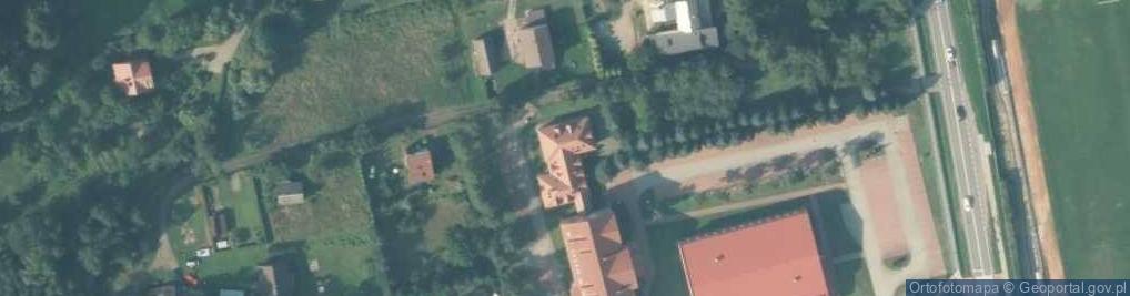 Zdjęcie satelitarne Zespół Szkół w Czchowie