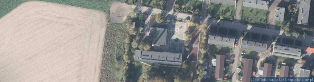 Zdjęcie satelitarne Zespół Szkół w Iwnie Szkoła Podstawowa im Mikołaja Kopernika