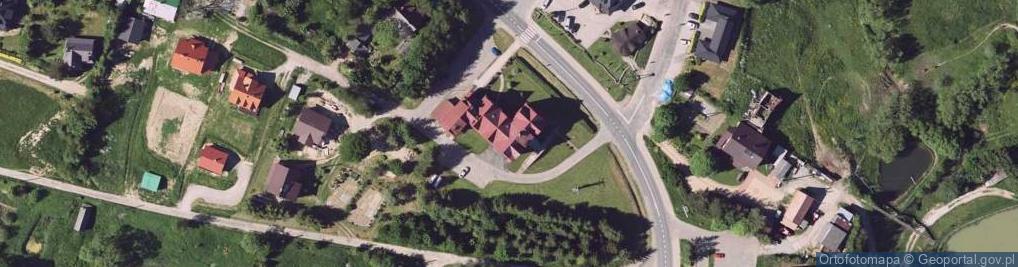 Zdjęcie satelitarne Zespół Szkół w Lutowiskach