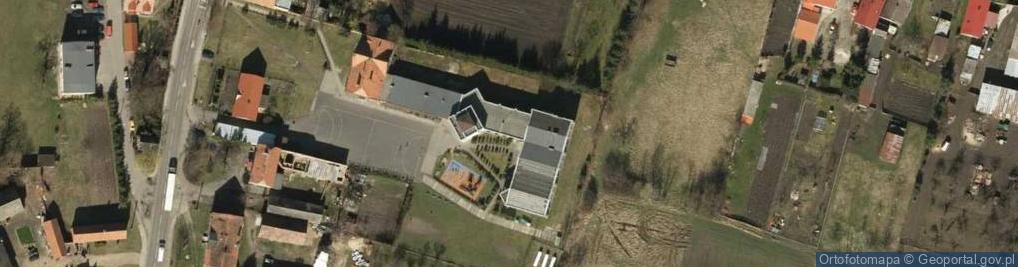 Zdjęcie satelitarne Zespół Szkół w Sicinach