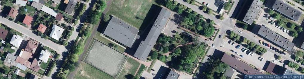 Zdjęcie satelitarne Zespół Szkół Zawodowych nr 2 im Leona Wyczółkowskiego II Liceum Profilowane