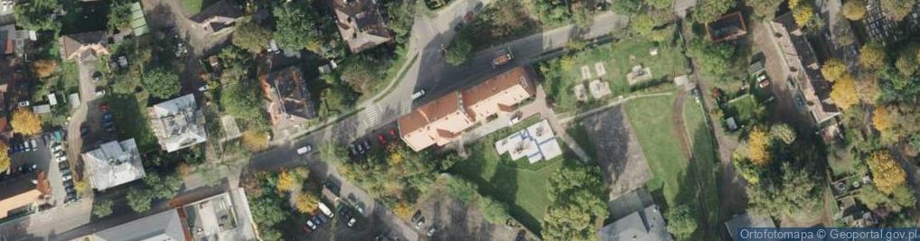 Zdjęcie satelitarne Zespół Szkolno Przedszkolny NR 16 w Zabrzu