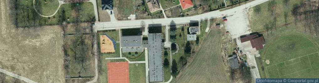 Zdjęcie satelitarne Zespół Szkoły Podstawowej i Gimnazjum Publicznego Szkoła Podstawowa w Niedomicach
