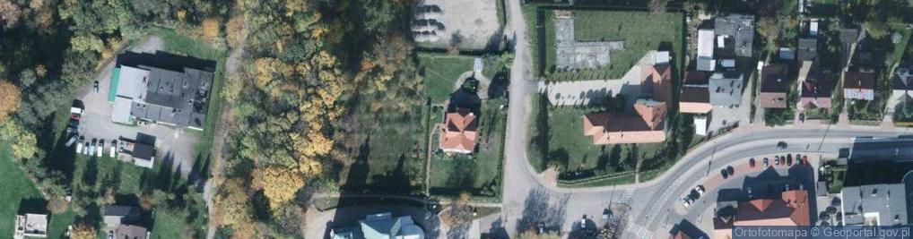 Zdjęcie satelitarne Zgromadzenie Sióstr Kanoniczek Ducha Świętego De Saxia, Dom Zakonny w Czańcu