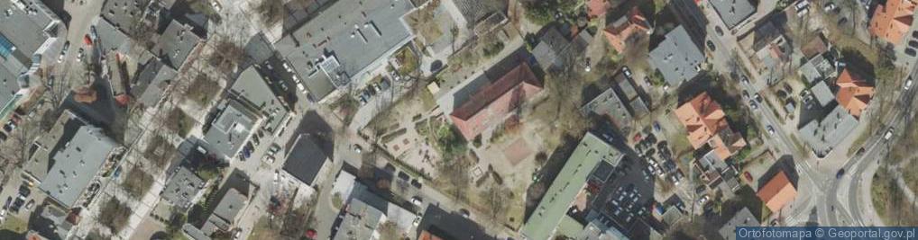 Zdjęcie satelitarne Miejskie Przedszkole Nr 17 Im.'Chatka Puchatka'