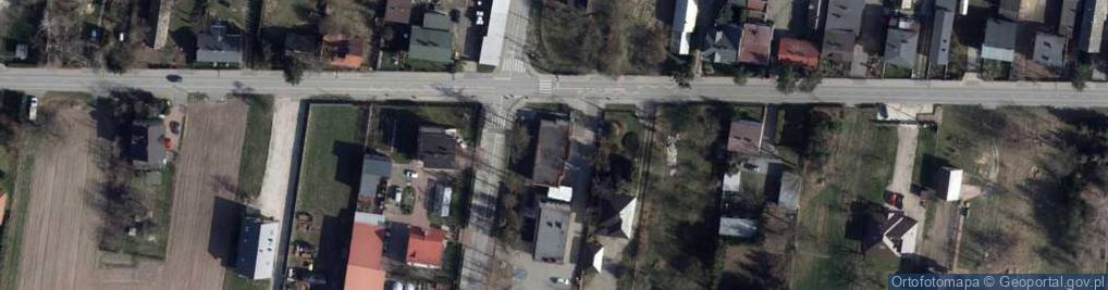 Zdjęcie satelitarne Gminny Ośrodek Zdrowia w Petrykozach