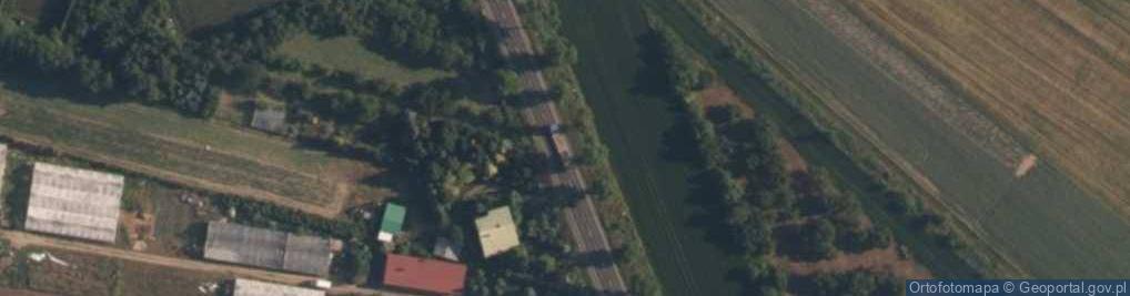Zdjęcie satelitarne Nieoznakowany czarny Opel Insignia EWI 31SJ
