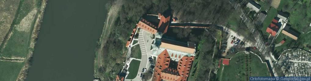 Zdjęcie satelitarne Klasztorna