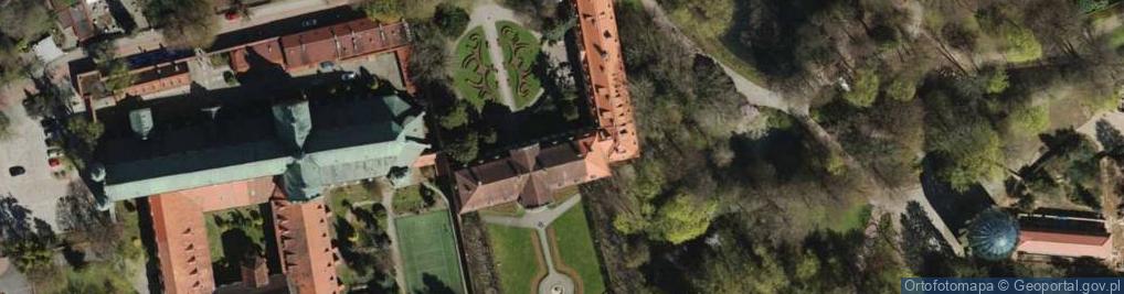 Zdjęcie satelitarne Restauracja w Pałacu Opatów