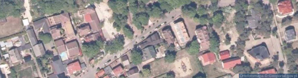 Zdjęcie satelitarne Tawerna Pod Wodnikiem - pokoje gościnne. Czynne cały rok.