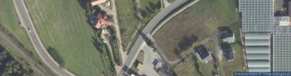 Zdjęcie satelitarne Ścieżka rowerowa przez całą miejscowość