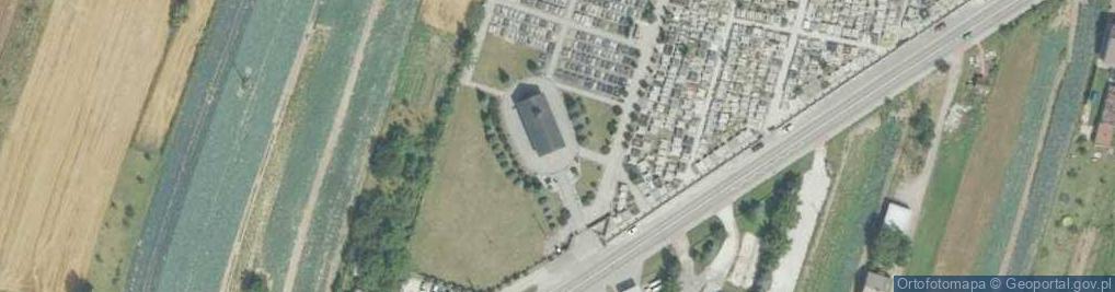 Zdjęcie satelitarne kaplica cmentarna