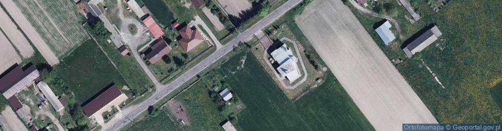 Zdjęcie satelitarne kaplica w Holeszowie