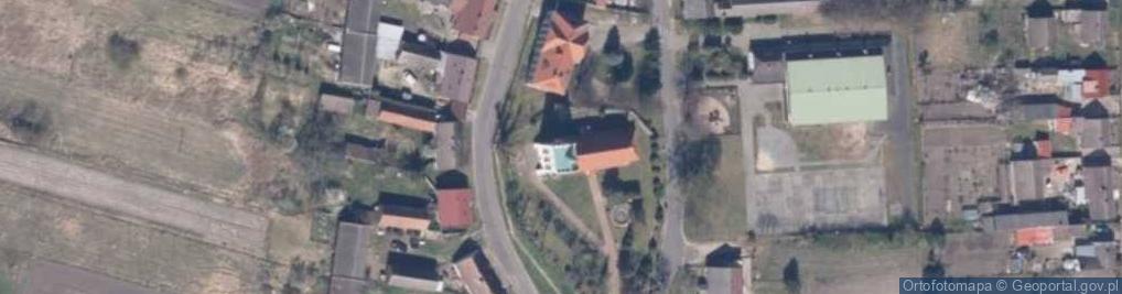 Zdjęcie satelitarne Kościół parafialny Świętego Krzyża