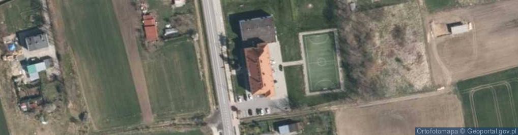 Zdjęcie satelitarne Szkolne schronisko młodzieżowe w Pietrowicach Głubczyckich