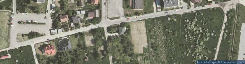 Zdjęcie satelitarne Taśma - firma handlowo - usługowa