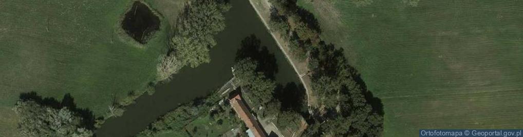 Zdjęcie satelitarne Śluza Pakość - Kanał Notecki