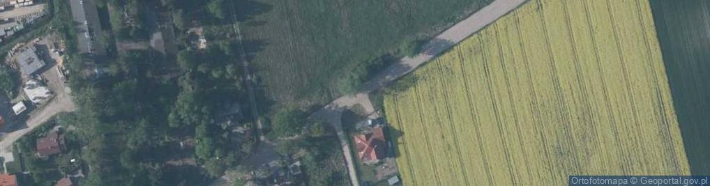 Zdjęcie satelitarne szlaban zamykający drogę