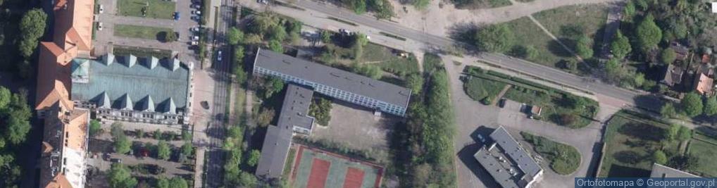 Zdjęcie satelitarne Branżowa Szkoła I Stopnia Nr 1 Im. Gen. Elżbiety Zawackiej W Toruniu