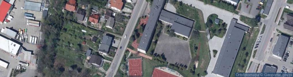 Zdjęcie satelitarne Centrum Kształcenia Zawodowego I Ustawicznego W Andrychowie -Branżowa Szkoła I Stopnia Nr 1 Im. Prof. T. Kotarbińskiego W Andrychowie