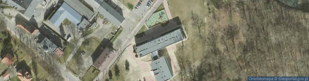 Zdjęcie satelitarne Gminna Szkoła Muzyczna I Stopnia Im. Prof. Edmunda Kajdasza