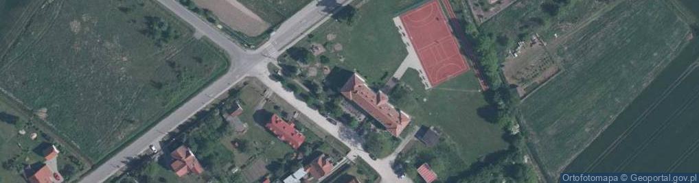 Zdjęcie satelitarne Katolicka Szkoła Podstawowa Caritas Archidiecezji Wrocławskiej W Kotowicach Im. Ks. Jana Twardowskiego