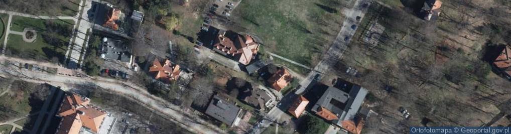 Zdjęcie satelitarne Niepubliczna Szkoła Podstawowa Specjalna Przy Uzdrowiskowym Szpitalu Dziecięcym Mieszko W Szczawnie-Zdroju