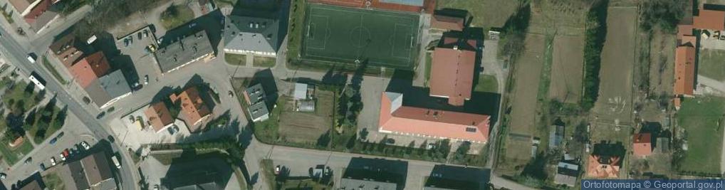 Zdjęcie satelitarne Publiczna im. Komisji Edukacji Narodowej w Brzostku