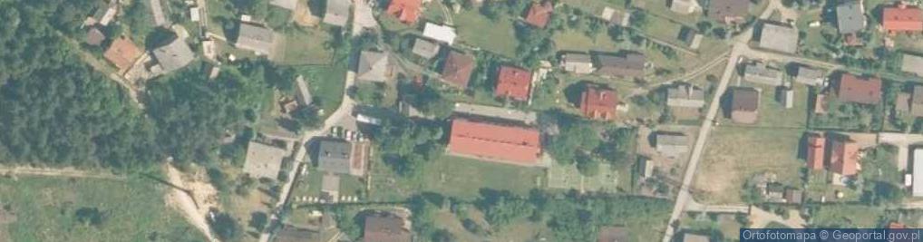 Zdjęcie satelitarne Publiczna Szkoła Podstawowa im. Adama Mickiewicza w Czyżówce