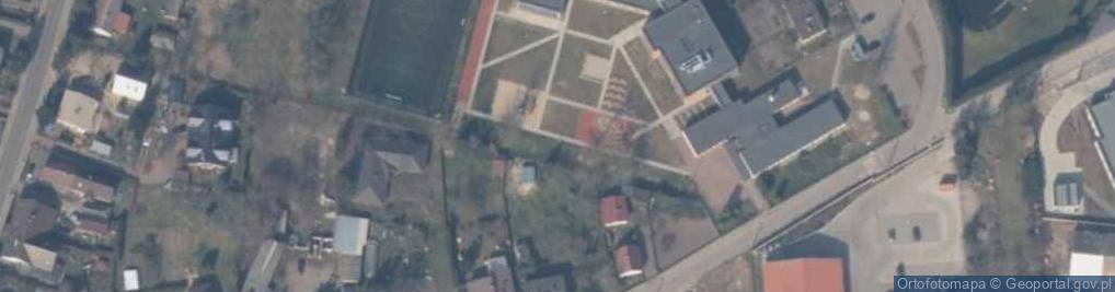 Zdjęcie satelitarne Publiczna Szkoła Podstawowa Im. k.i. Gałczyńskiego W Dobrej