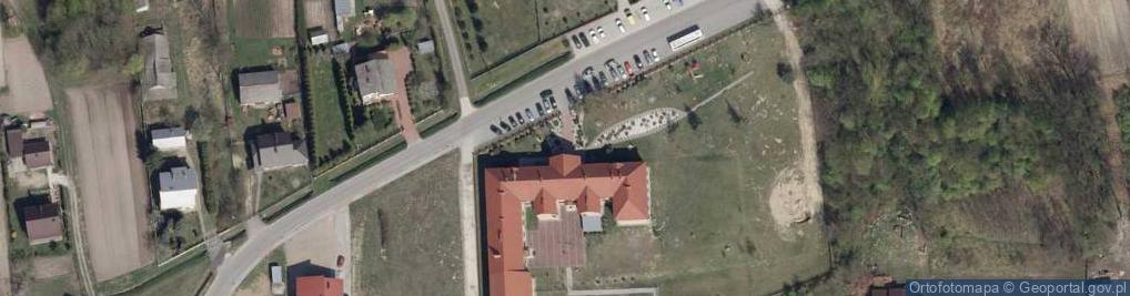 Zdjęcie satelitarne Publiczna Szkoła Podstawowa Im. Kardynała Stefana Wyszyńskiego W Gruszowie Wielkim