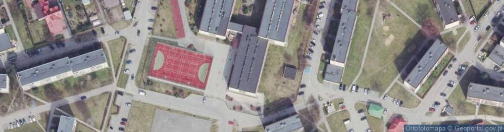 Zdjęcie satelitarne Publiczna Szkoła Podstawowa Nr 14 Im. Orląt Lwowskich W Ostrowcu Świętokrzyskim