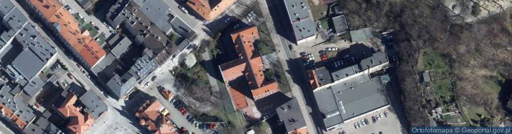 Zdjęcie satelitarne Publiczna Szkoła Podstawowa Nr 28 Im. Jana Pawła II W Wałbrzychu
