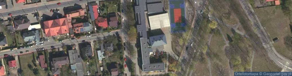 Zdjęcie satelitarne Publiczna Szkoła Podstawowa Z Oddziałami Dwujęzycznymi Nr 1 Im. Zofii Nałkowskiej W Kobyłce