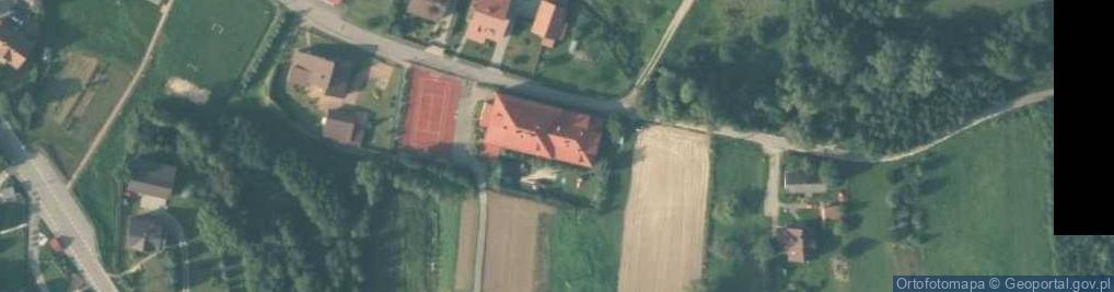 Zdjęcie satelitarne Publiczna w Niedźwiedzy