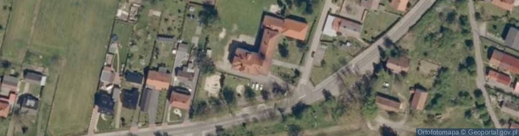 Zdjęcie satelitarne Publiczna w Otmicach