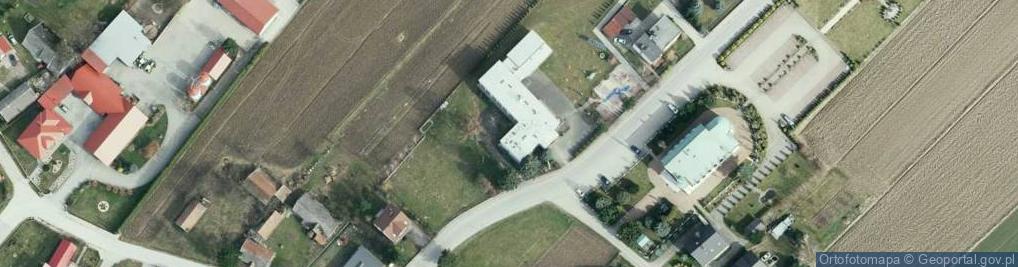 Zdjęcie satelitarne Publiczny Katolicki Zespół Szkół i Przedszkola w Niecieczy