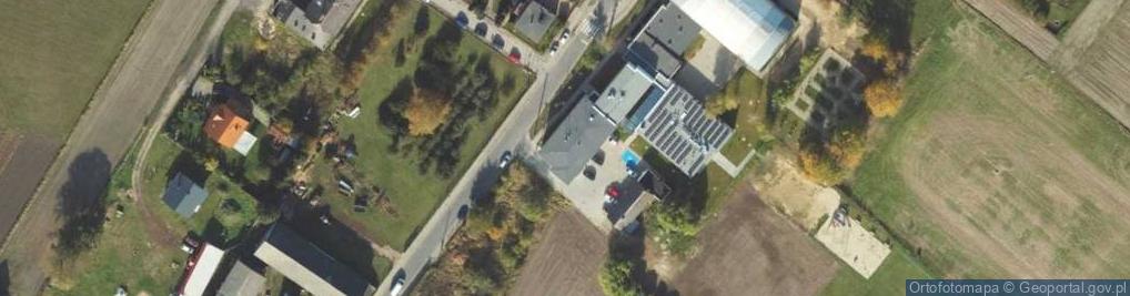 Zdjęcie satelitarne SP im. kpt. ż.w. T. Ziółkowskiego w Wierzchucienie Królewskim