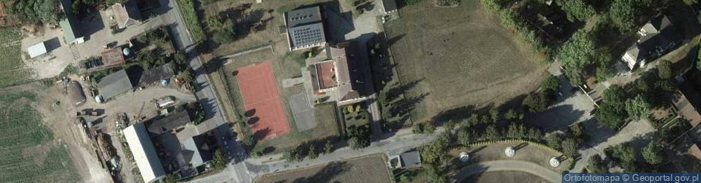 Zdjęcie satelitarne SP im. ks. kan. Jana Matusiaka w Ostrowąsie