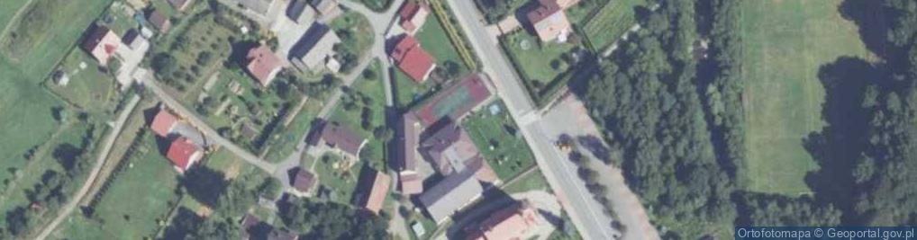 Zdjęcie satelitarne SP im. Marii Skłodowskiej-Curie w Jachówce
