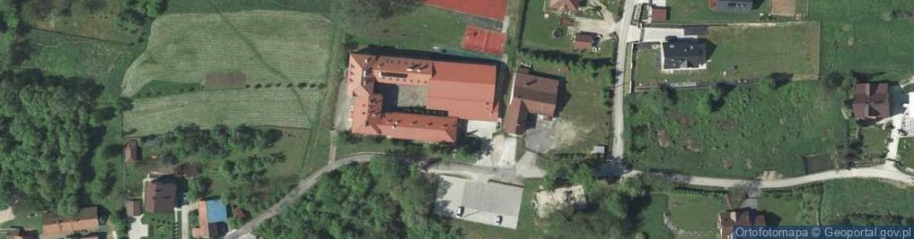 Zdjęcie satelitarne SP im. Obrońców Radiostacji Wisła AK w Golkowicach