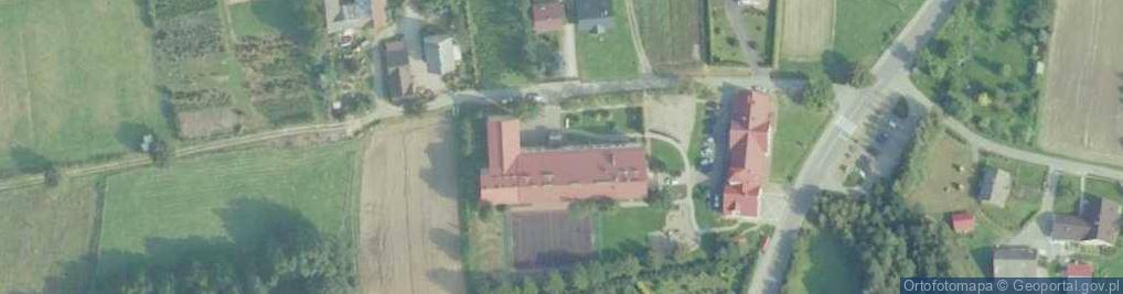 Zdjęcie satelitarne SP im. św. Jadwigi Królowej Polski w Kornatce