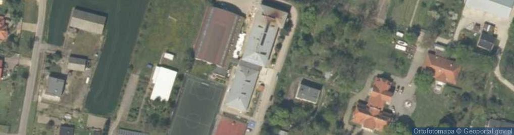 Zdjęcie satelitarne SP im. św. Jana Pawła 2 w Bedlnie