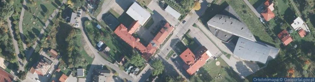 Zdjęcie satelitarne SP nr 1 im. ks. Józefa Tischnera w Rajczy