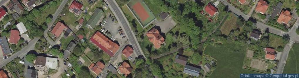 Zdjęcie satelitarne Społeczna Szkoła Podstawowa Społecznego Towarzystwa Oświatowego W Jeleniej Górze
